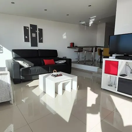 Albufeira, Modern Sea View 33 Apartment *